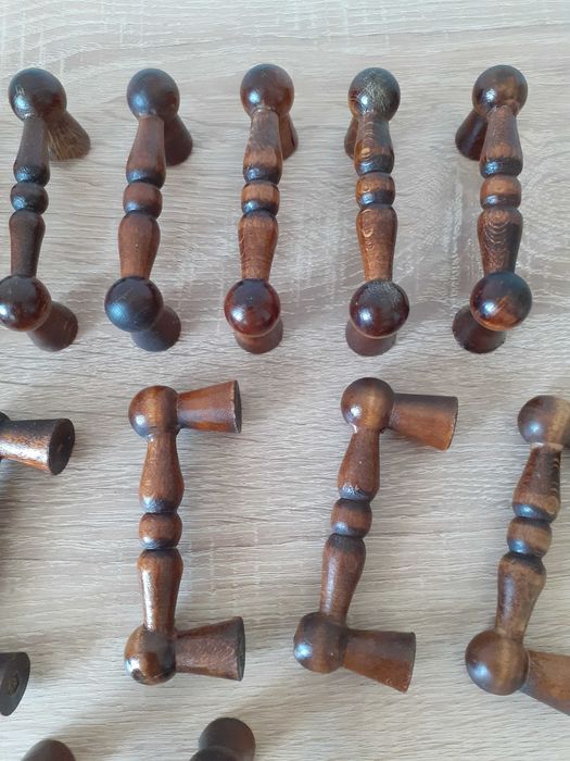 Uchwyty meblowe toczone drewniane 16 sztuk