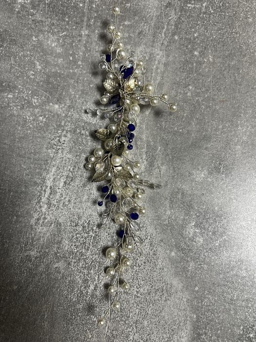 Гілочка у волосся і сережки ручної роботи