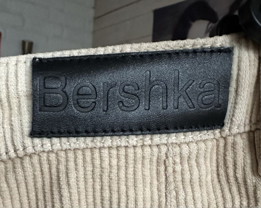 Вельветові штани Bershka Wide Leg