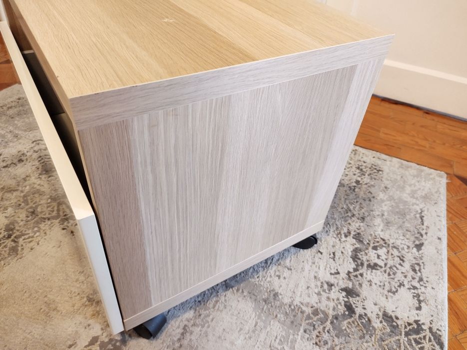 Móvel apoio besta Ikea