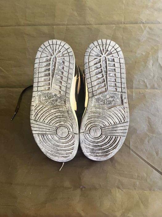 Air Jordan 1 MID vermelhas e pretas