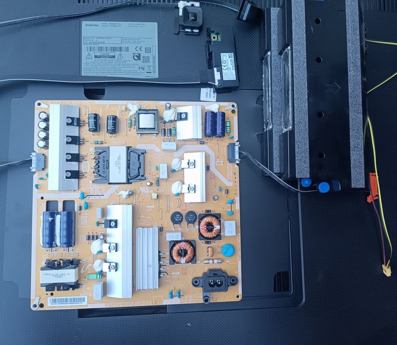 Запчастини Телевізор samsung ue55mu6172u Smart Tv