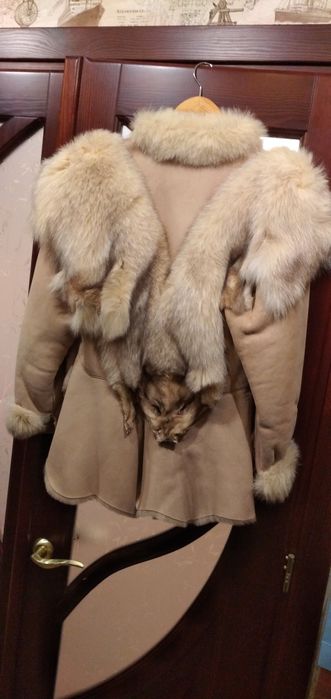 Дубленка женская с мехом.