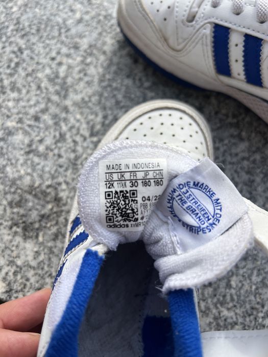 Varias sapatilhas de Criança