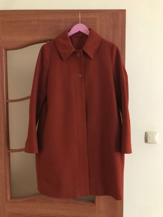 Piękny płaszcz marki COS