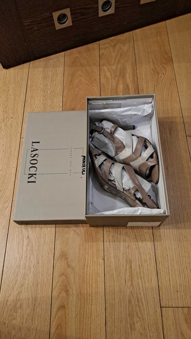 Bata Insolia, sandały, roz. 41, skóra, kremowo-beżowe