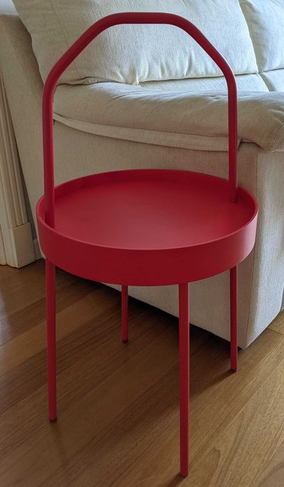 Mesa de apoio [vermelha]