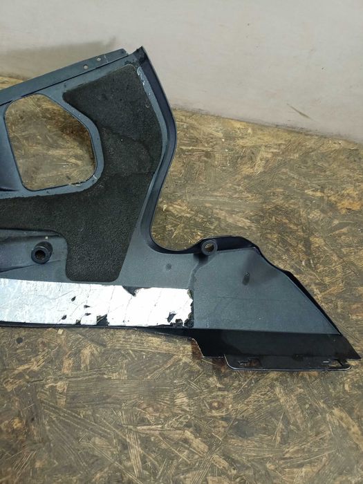 Yamaha YZF 600 R6 RJ03 pług prawy owiewka 99-03 oryginał przetarta