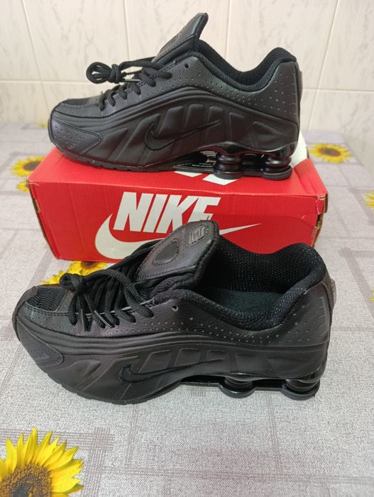 Nike Shox R4 tam 43