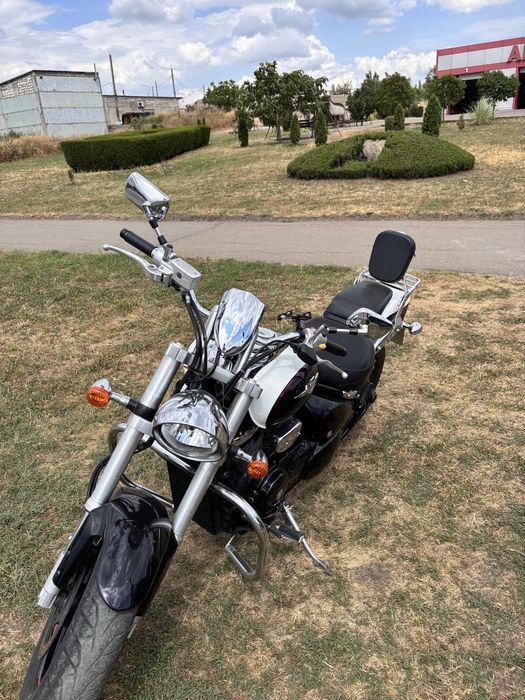 Suzuki Boulevard 400