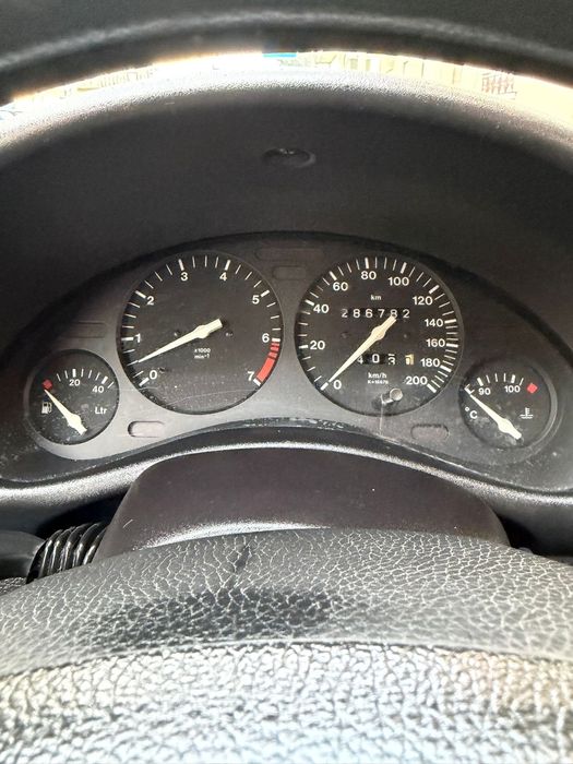 Tenho para venda Opel corsa  1.0