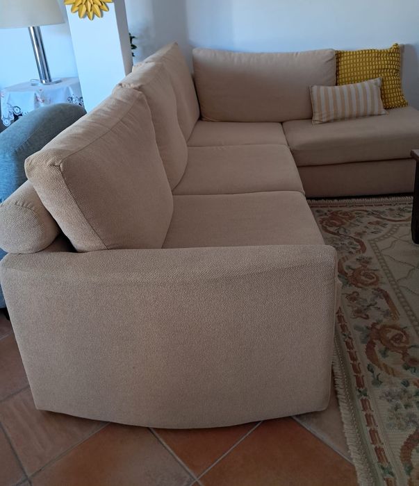 Sofá com chaise longue
