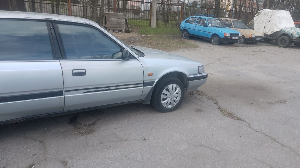Продам автомобиль мазду626