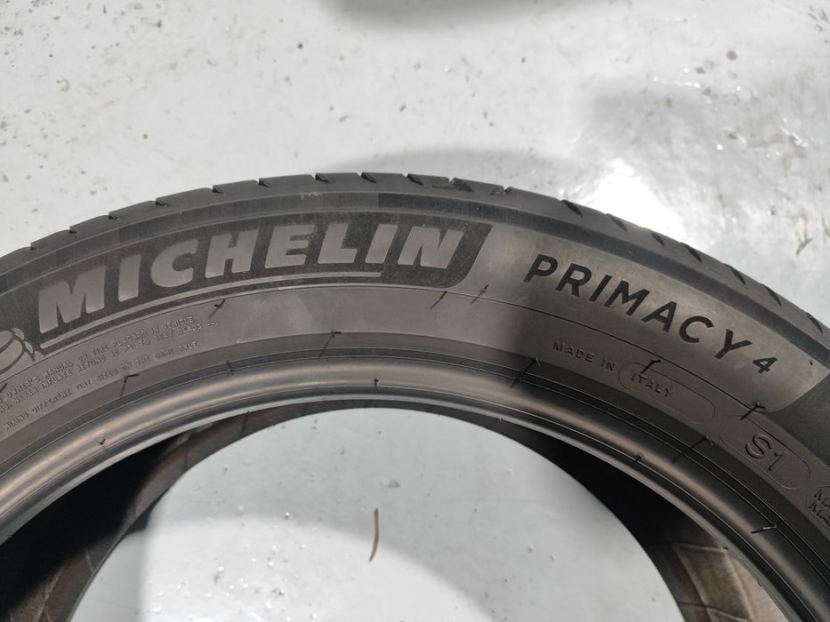 4 pneus impecáveis 215-55R18 Michelin - Oferta da Entrega - 250 Euros