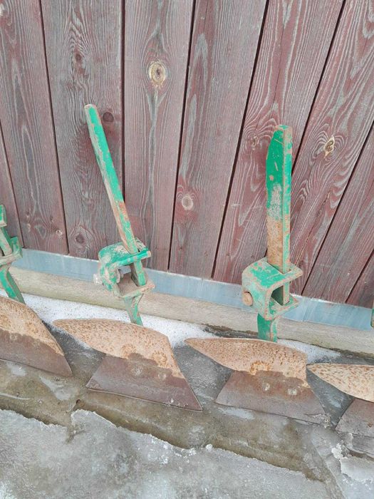 Sprzedam przedpłóżki Kverneland