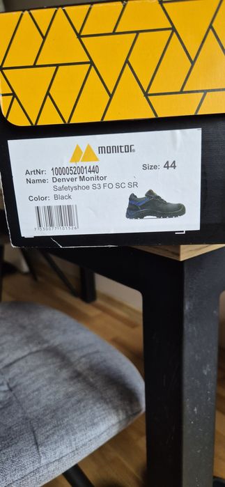 Sprzedam buty robocze 44