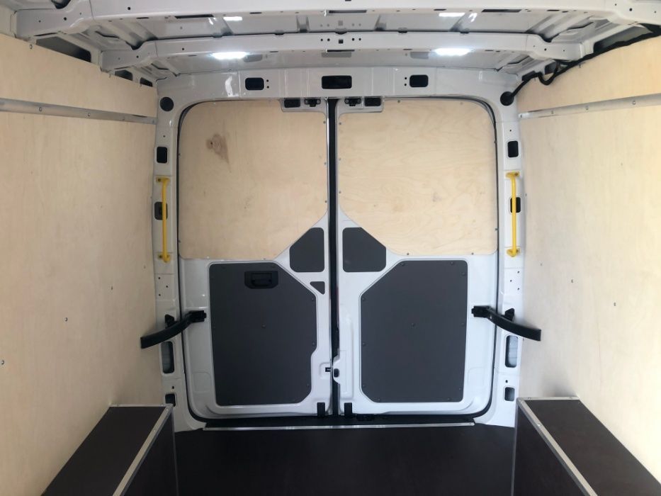 VW Crafter L5H3 zabudowa busa