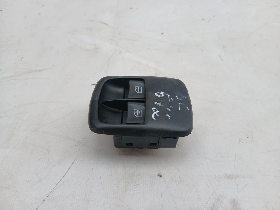 Comando / botão / interruptor vidros frente esquerdo SMART ForTwo Coup
