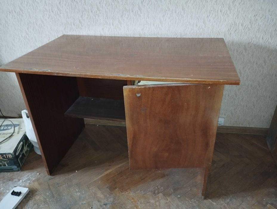 Продам письменный стол