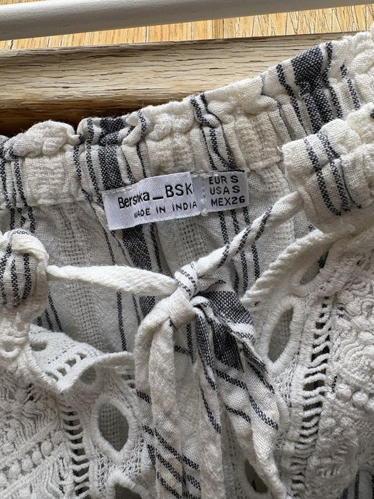 Camisola Bershka às riscas azul como nova