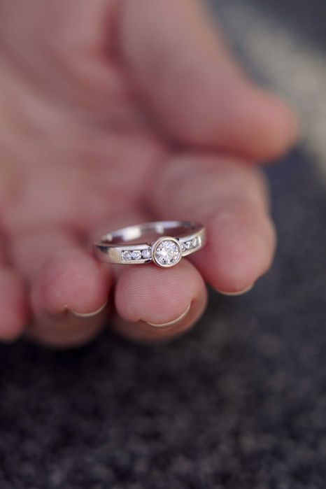 Złoty pierścionek z brylantami 14k 4,15g