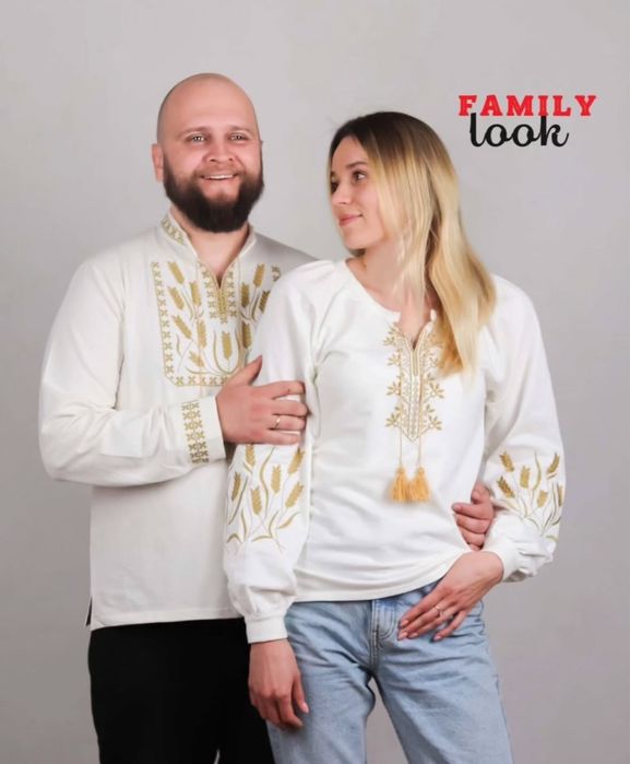 Вишиванки фемілі лук, день вишиванки, парна вишиванка, сукня вишиванка