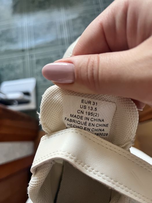 Кросівки h&m легкі