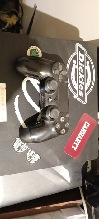 PS4 Slim  em bom estado