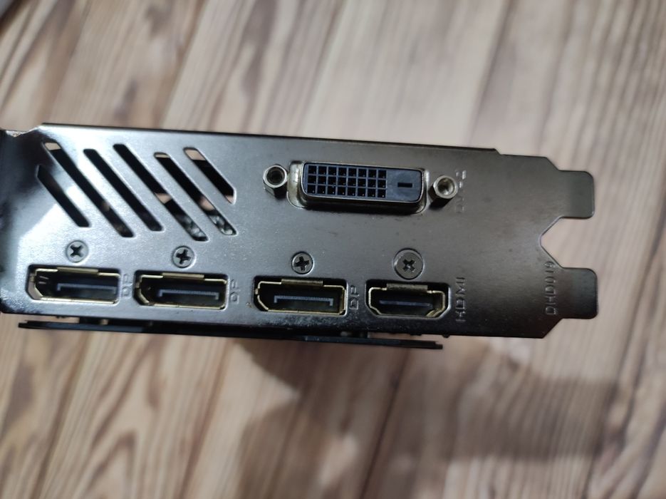 Відеокарта Gigabyte RX 470 4Gb З підствіткою Робоча