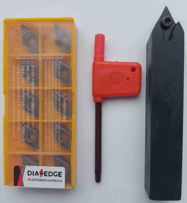 Токарный резец прямой 16х16 мм SDNCN1616H11 и 10 пластин DCMT11T304