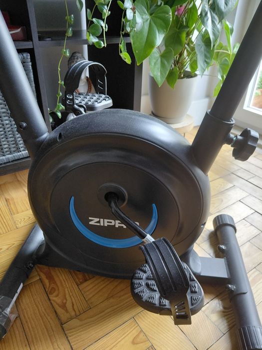 Bicicleta Estática ZIPRO – NOVA