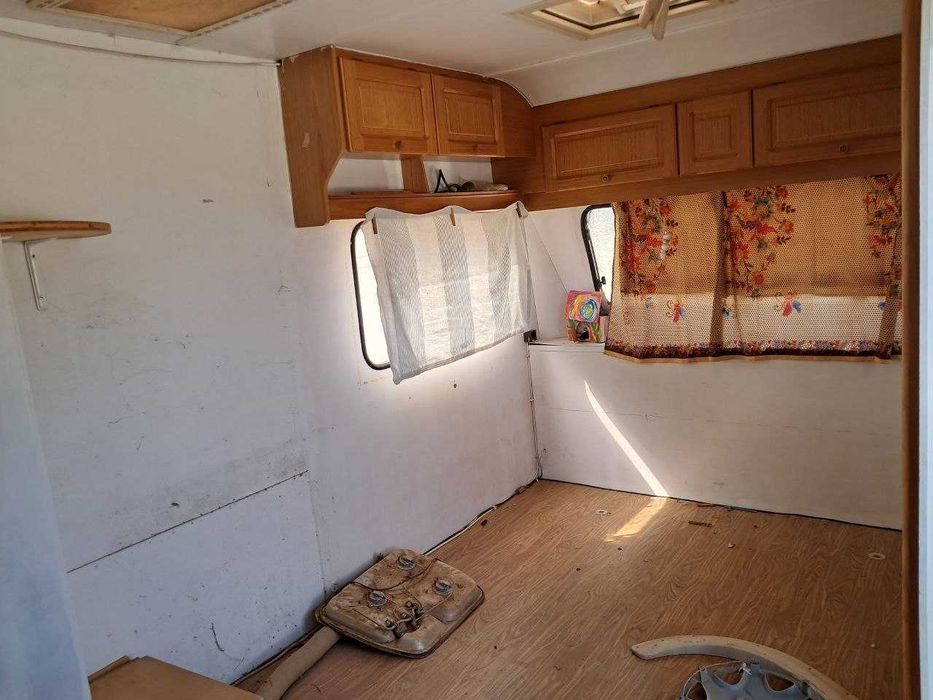 Caravana FENDT 6 m – Seca, acolhedora e pronta a habitar – 2400 €