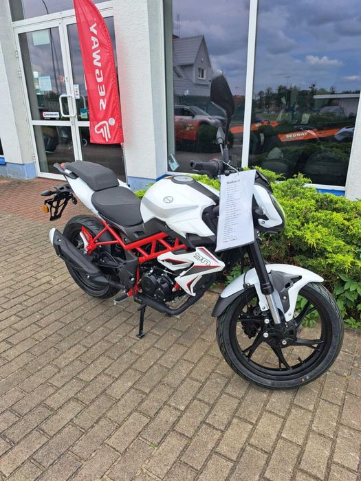 motocykl Benelli BN125