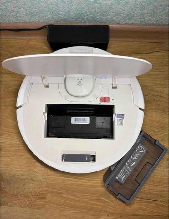Робот-пилосос ecovacs (deebot n8)