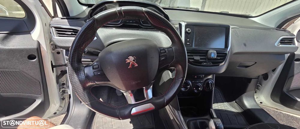 Peugeot 2008 1.2 PureTech Style