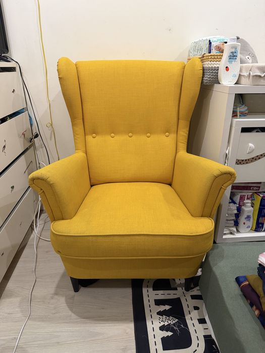 Cadeirão Amarelo Ikea