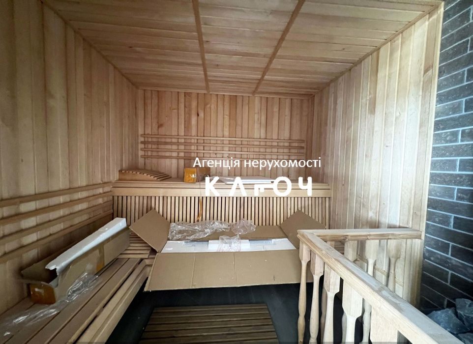 Продаж будинку в тихому передмісті