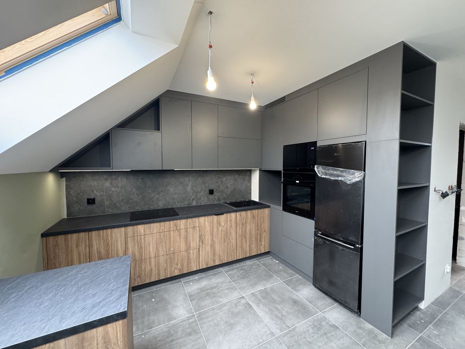 Meble na wymiar / usługi stolarskie / stolarz