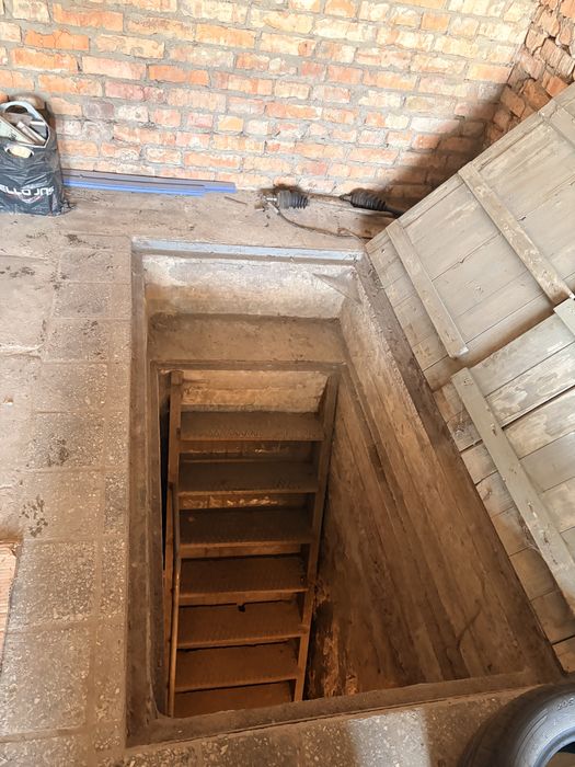 Продам гараж на Червоній Горі