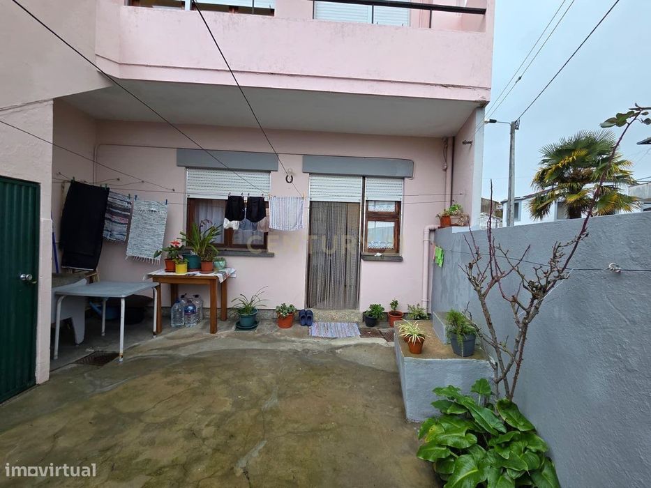 Arrendado | Andar Moradia T2 | Terraço | S. Mamede de Infesta | Invest