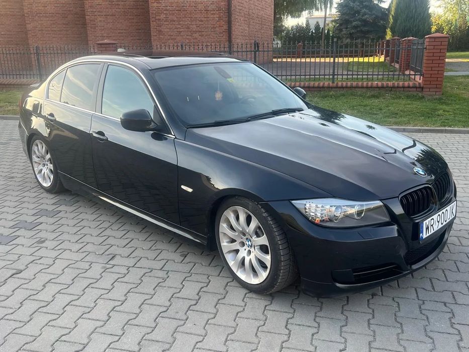 BMW Seria 3 BMW E90 LCI 325i 3.0 R6 N53 218KM Manual RWD Xenon Skóra Szyberdach