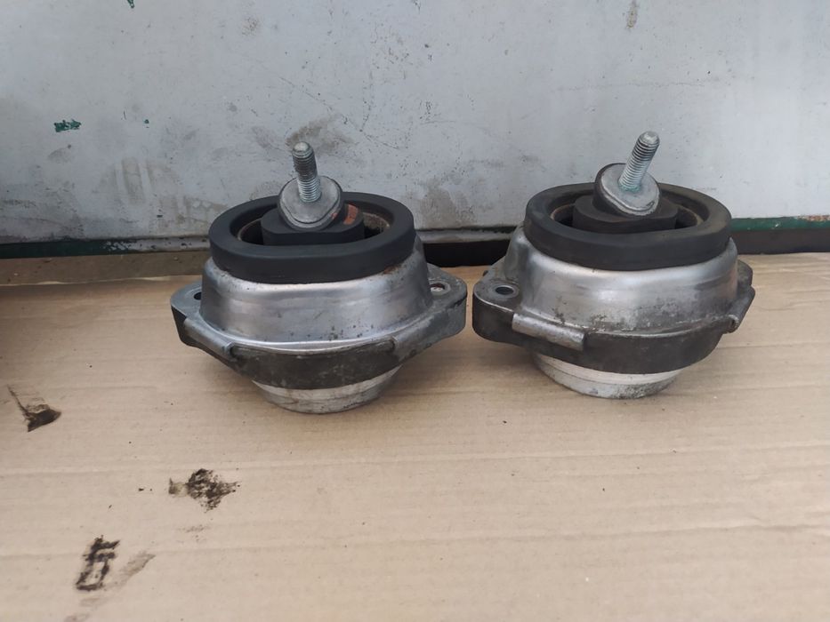 Подушка двигателя BMW X5 E53 E70 F15 F25 кронштейн двигуна бмв х5 е70