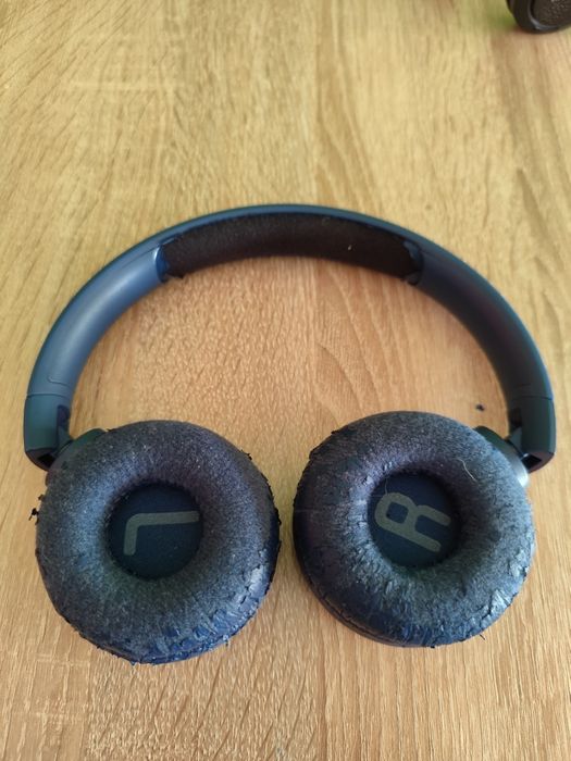 Słuchawki bezprzewodowe JBL i CREATIVE