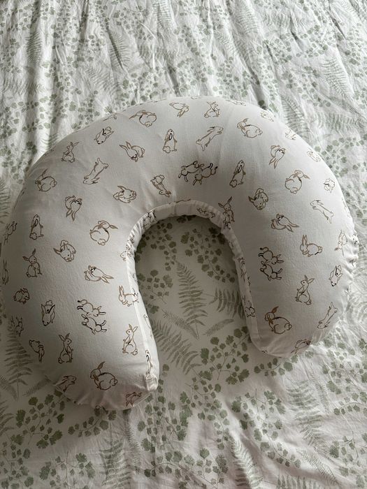 Almofada de Amamentação IKEA LEN + Capa Padrão Coelhos