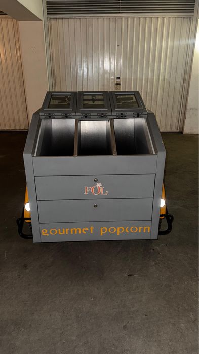 Bicicleta Comercial com Cilindros Expositores