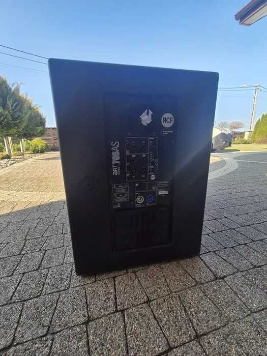 Subbas aktywny RCF ART 705-AS