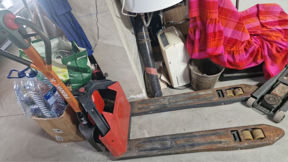 Porta-Paletes Elétrico LINDE MT12 – 1.200 kg – Dezembro 2020