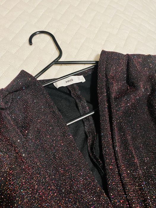 Elegancka błyszcząca sukienka Mango rozmiar S