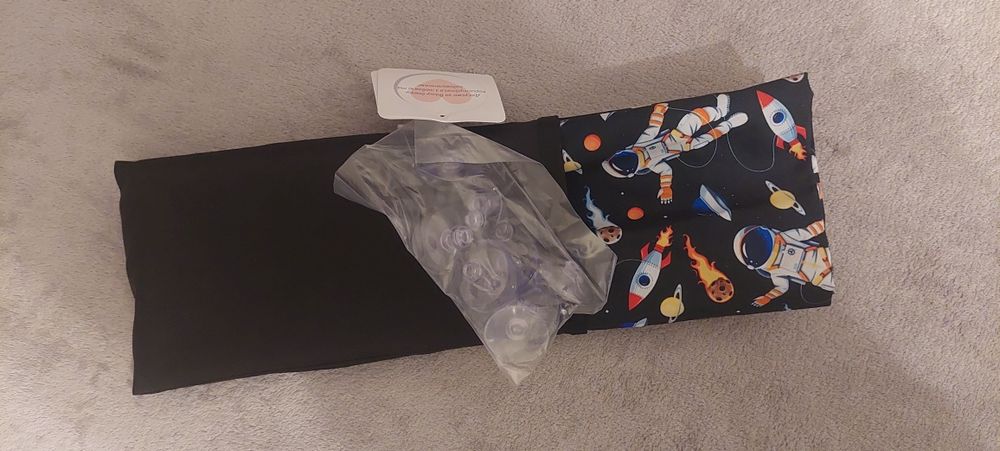 Продам дитячий столік в авто