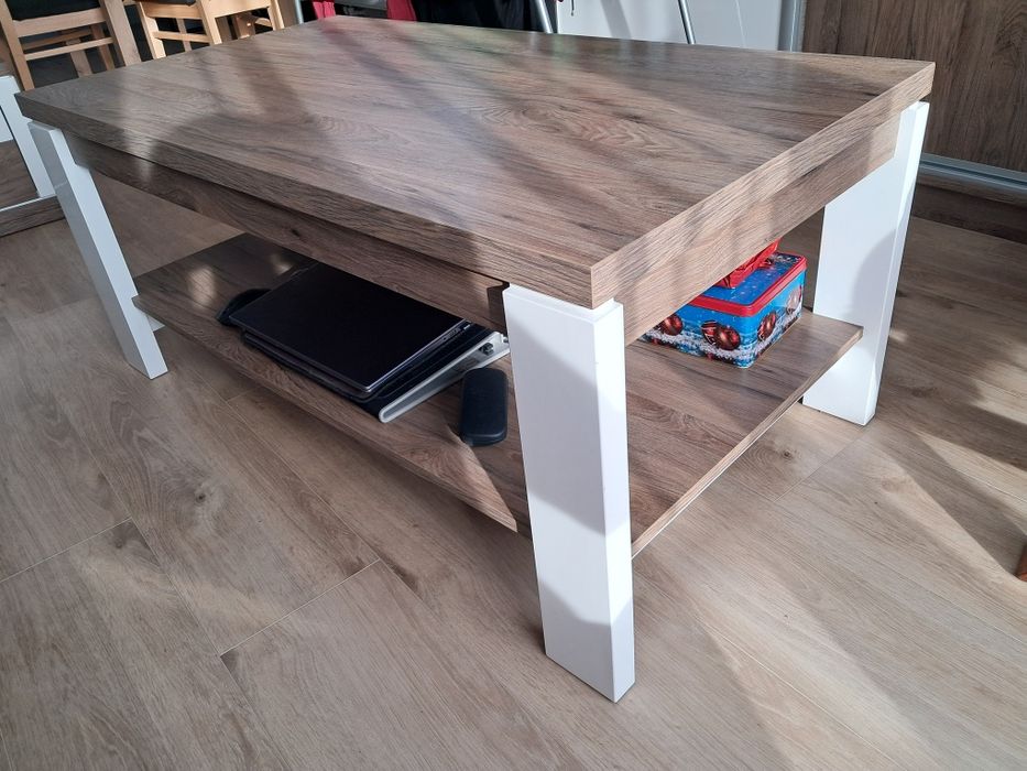 Duża ława do salonu